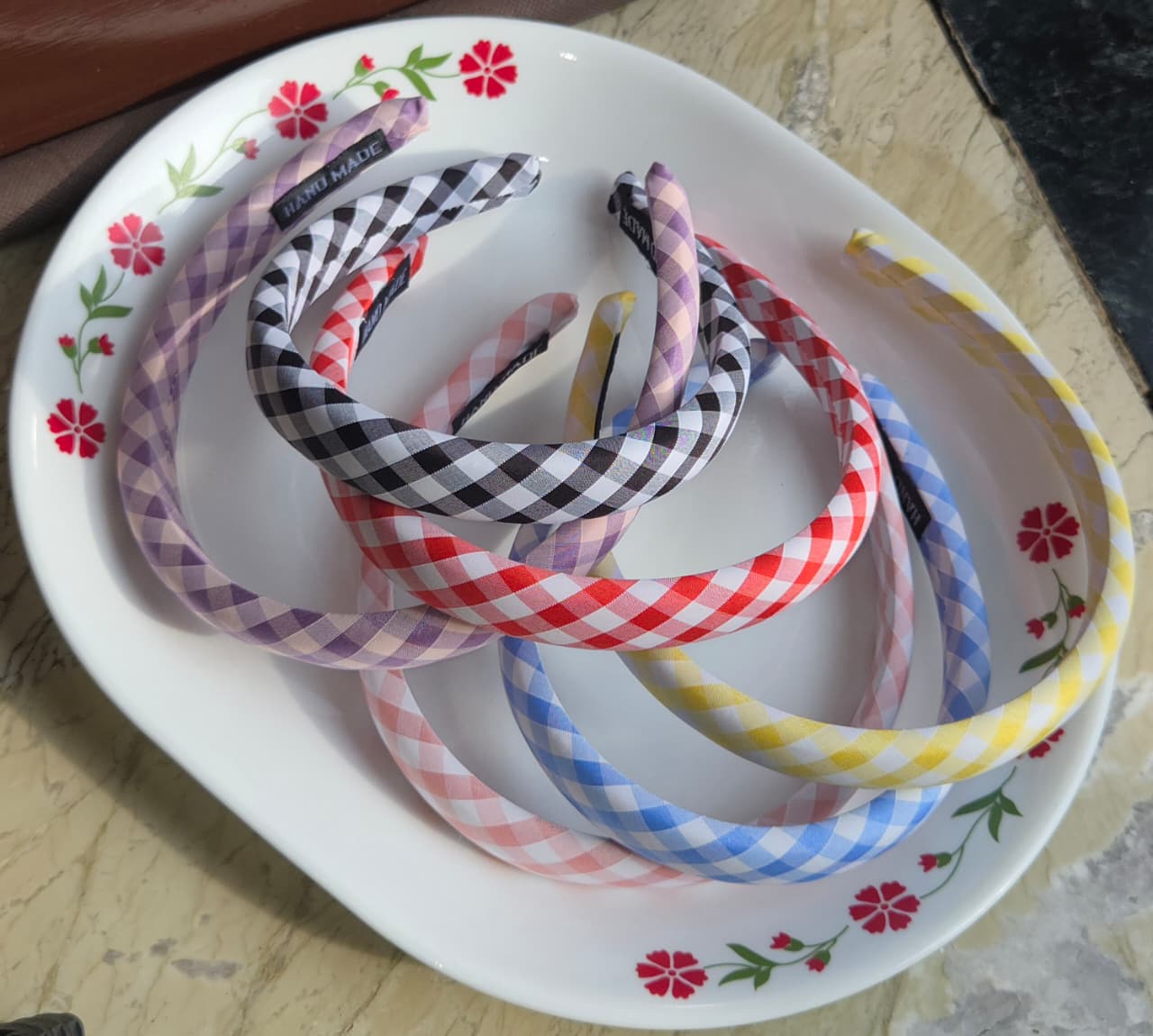    Lightweight comfortable fabric wrapped checkered headband in lavender purple
