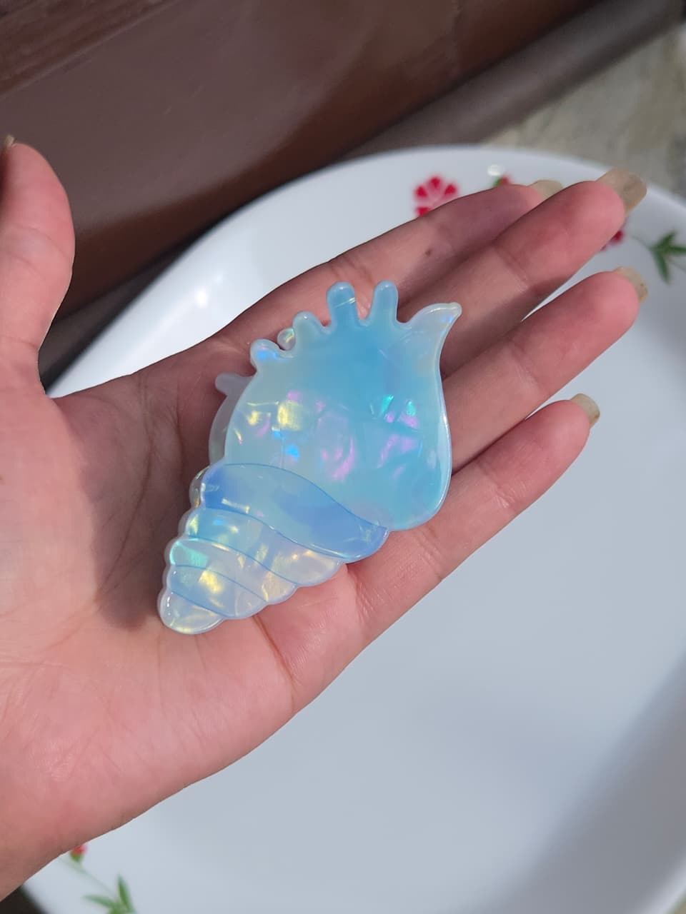    Iridescent ocean blue seashell acrylic hair claw clip