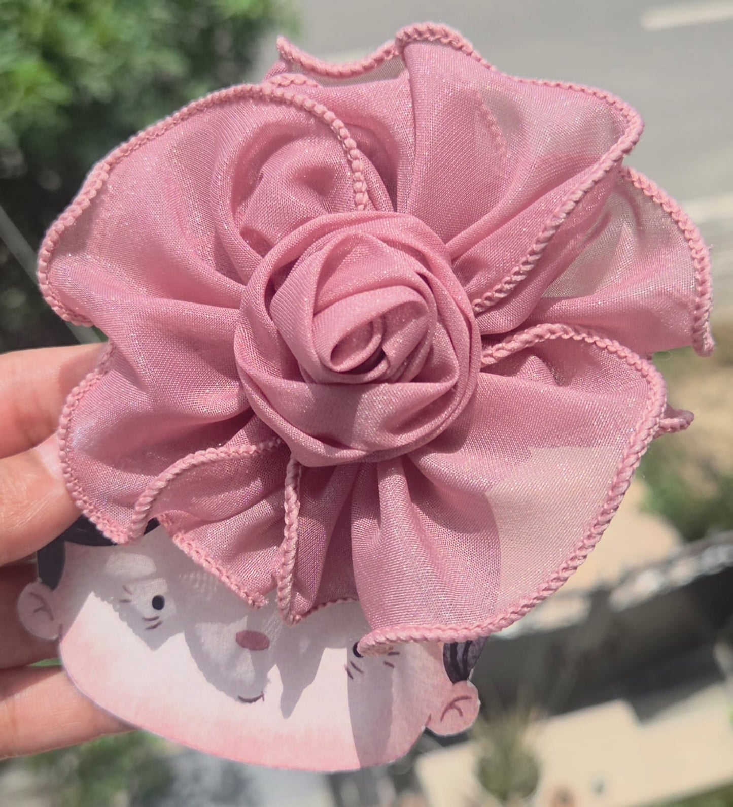 Mauve dusty rose fabric rose hair clip with an alligator clip back, chic boho floral accessory.